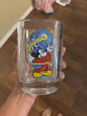 Vintage McDonalds Walt Disney World 2000 Millennium Celebration Set of 4 Glasses